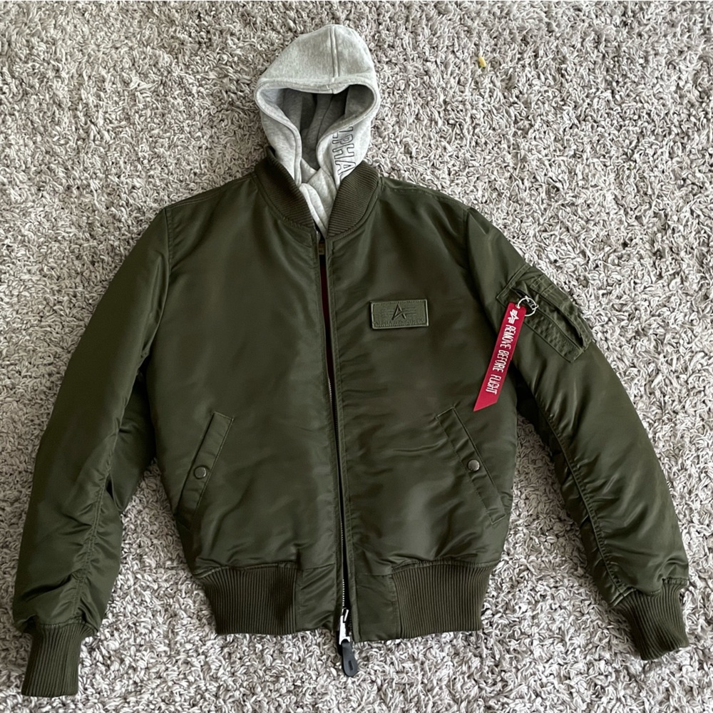 Alpha Industries Mens Bomber/Flight Jacket w Hood
